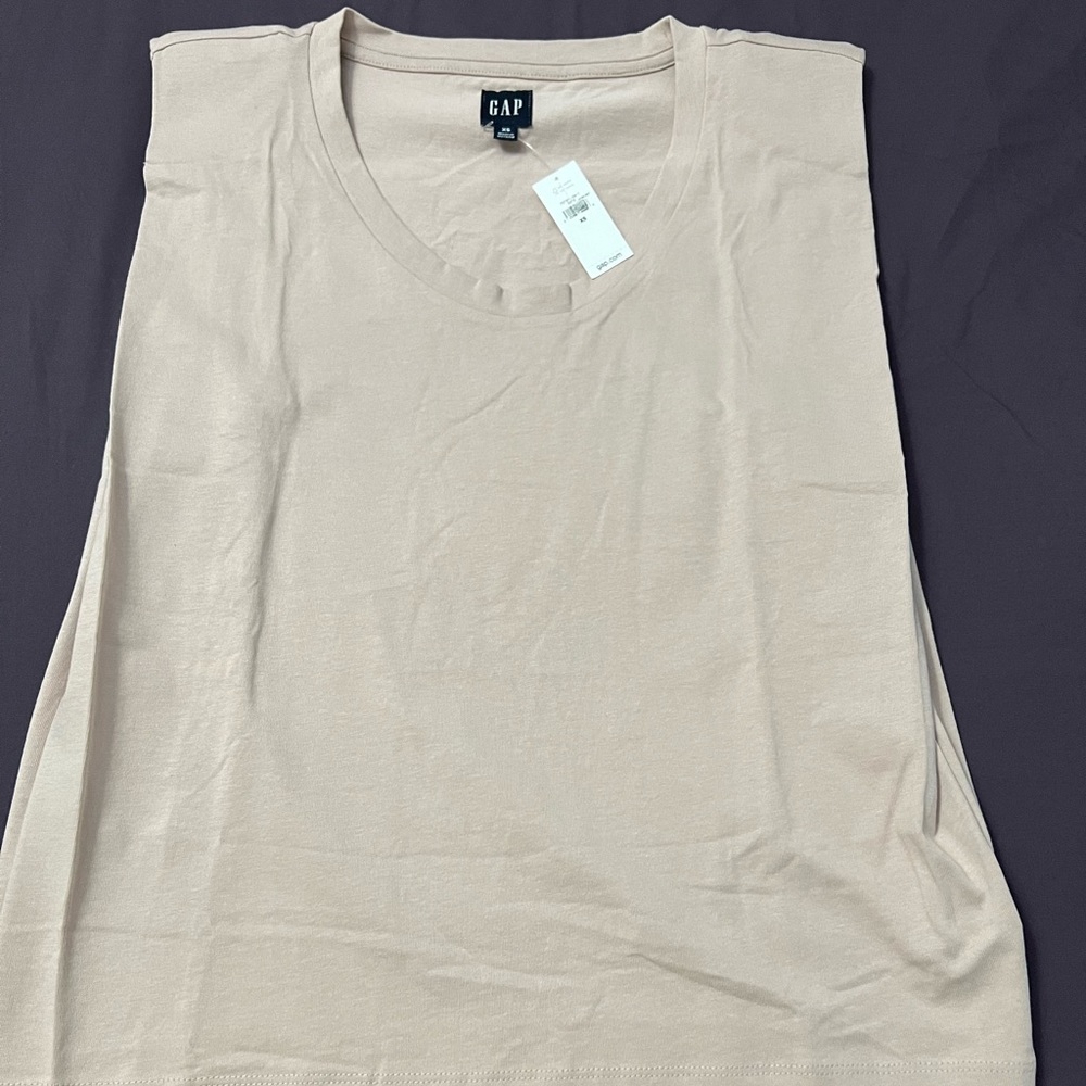 COPY - NEW!! Gap Muscle Sleeveless T-Shirt
